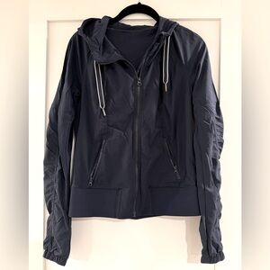 Lululemon Jacket, size 2